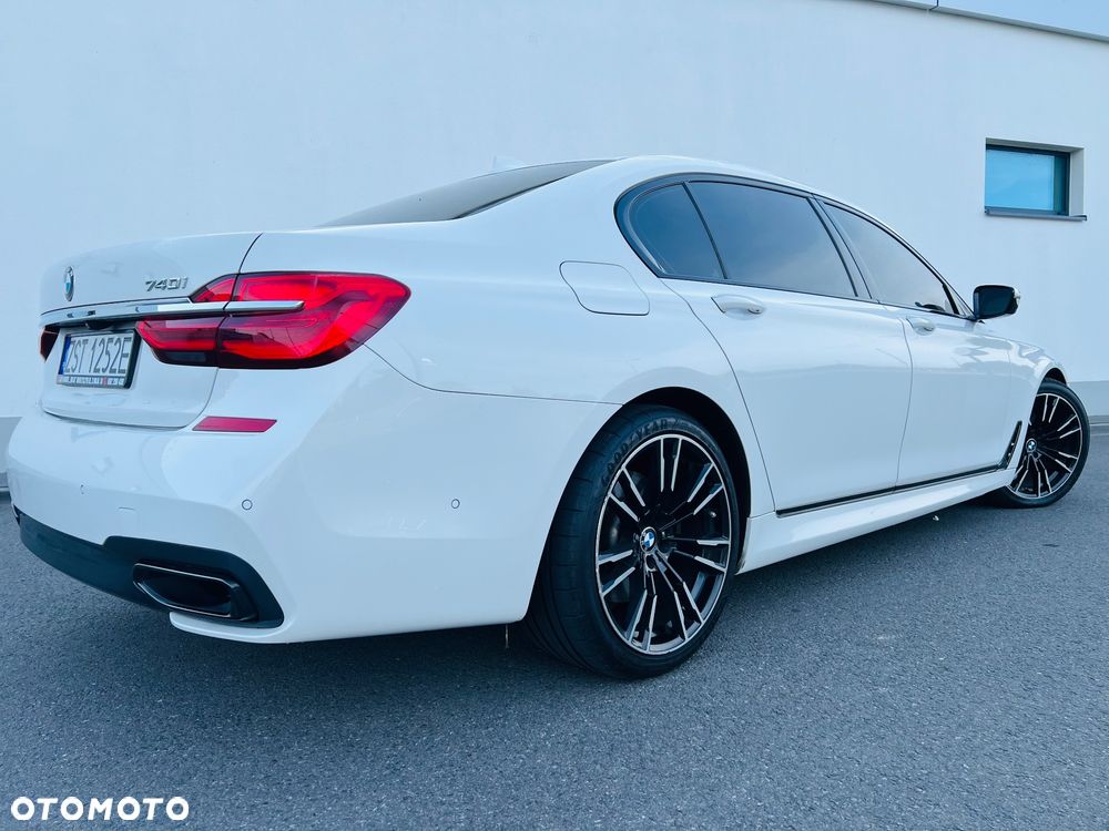 BMW Seria 7 740Li - 37