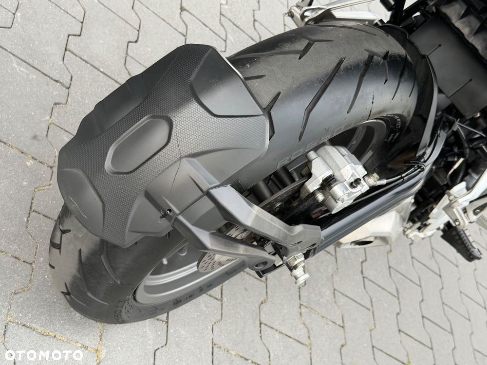 Benelli TRK 502 - 11