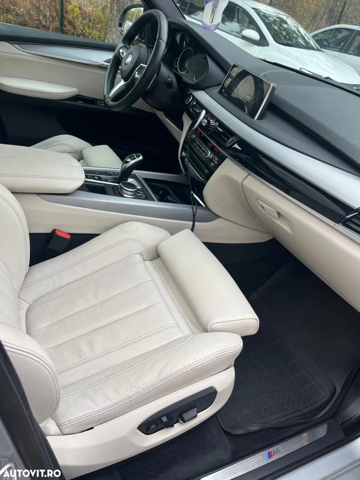 BMW X5 xDrive30d - 13