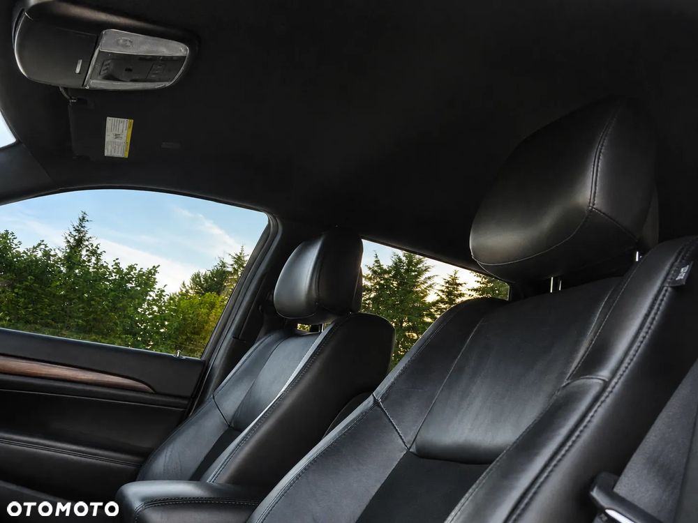 Jeep Grand Cherokee - 11