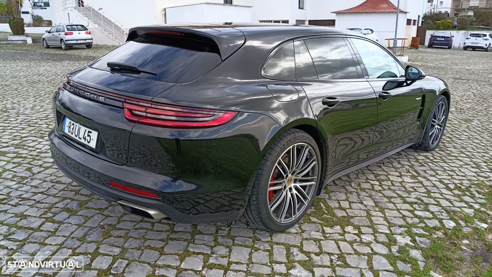 Porsche Panamera Sport Turismo - 2