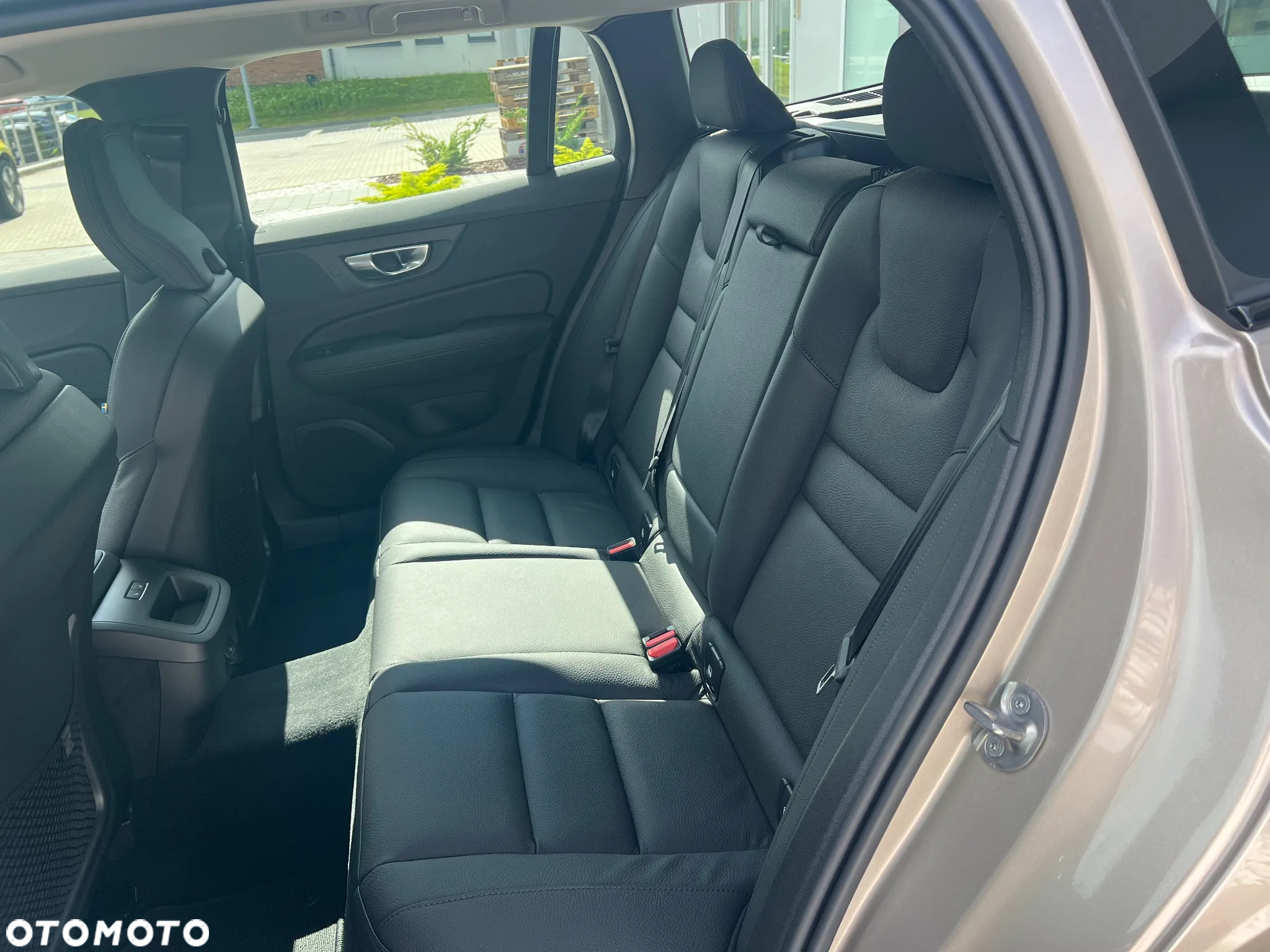 Volvo V60 B4 B Plus Dark - 7