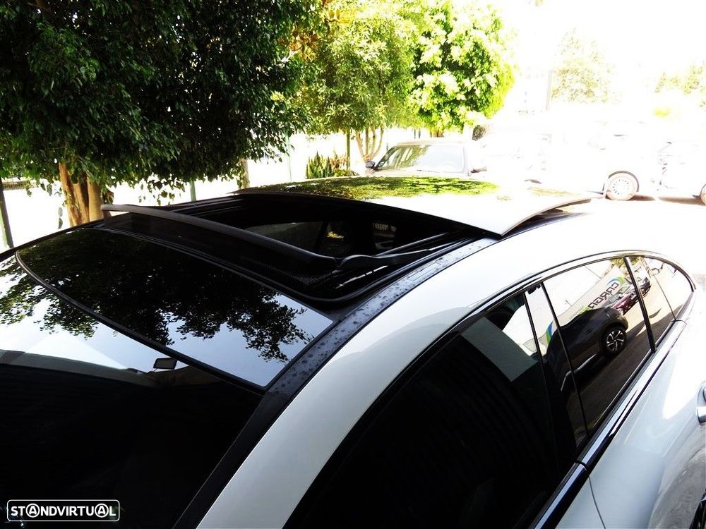 Mercedes-Benz CLA 180 d Shooting Brake 7G-DCT AMG Line - 14