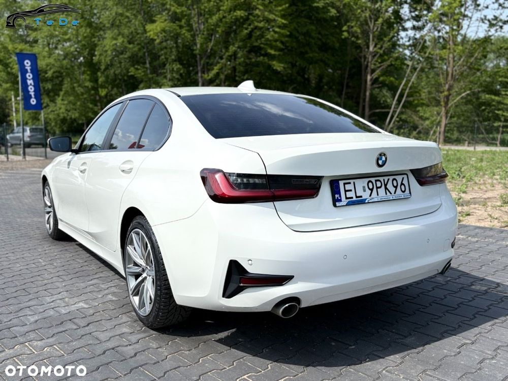 BMW Seria 3 318d M Sport - 15