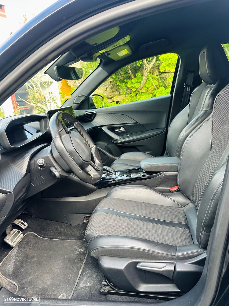 Peugeot e-2008 GT - 2