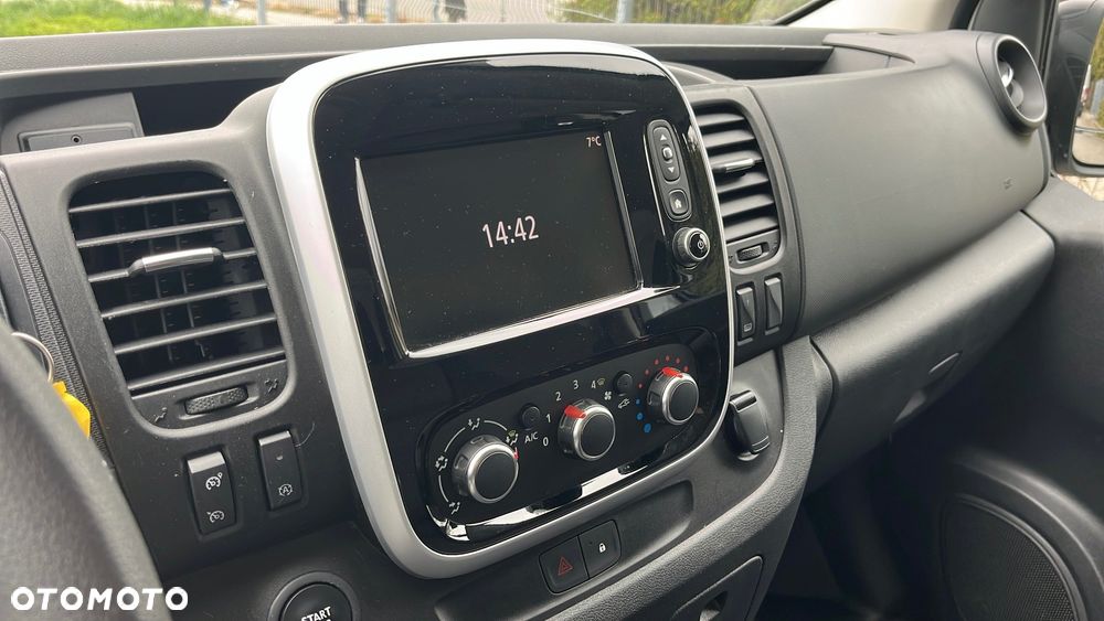 Renault Trafic - 17