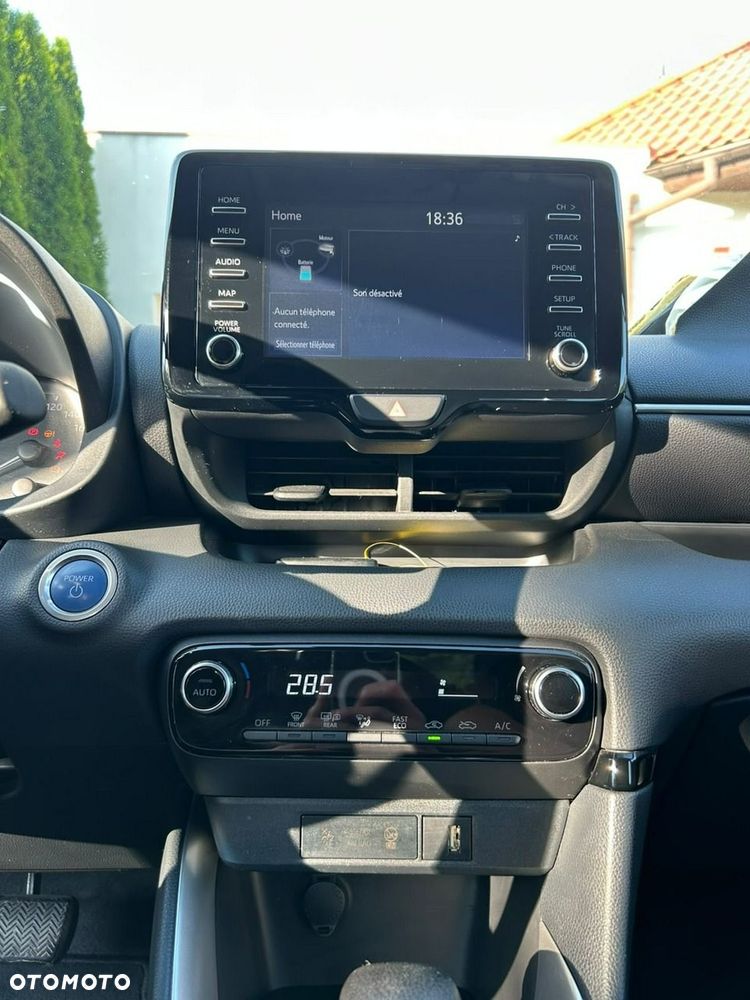 Toyota Yaris - 12