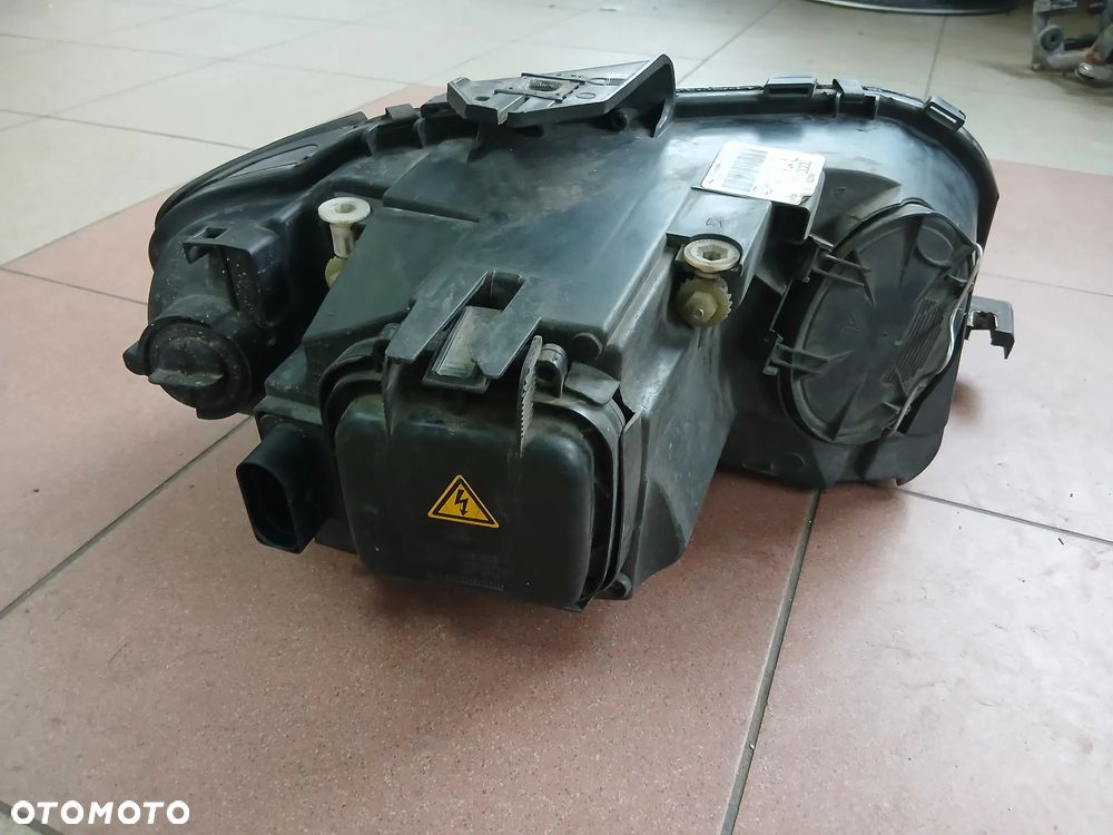 Audi A3 8P Reflektor Przód Przedni Lewy Xenon 8P0941003M - 4