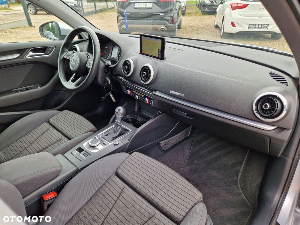 Audi A3 Sportback 2.0 TDI S tronic - 21