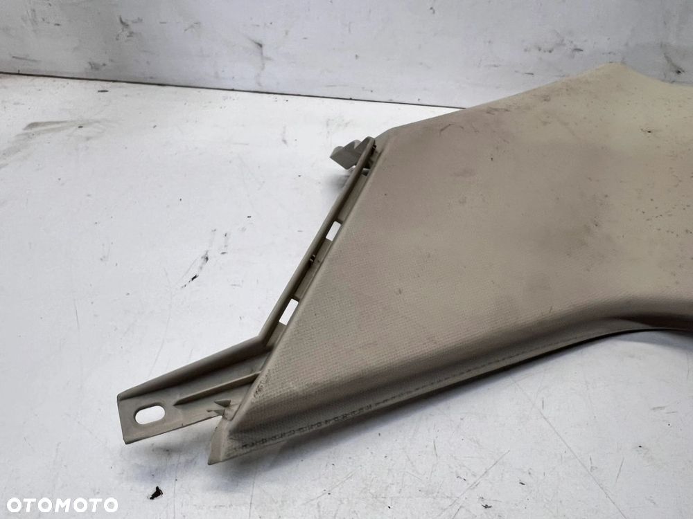 OSŁONA SŁUPKA PRAWY TYŁ AUDI Q5 8R0867246M Y22 BEŻ - 2