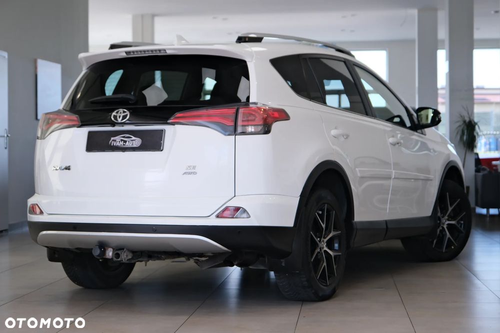 Toyota RAV4 - 10