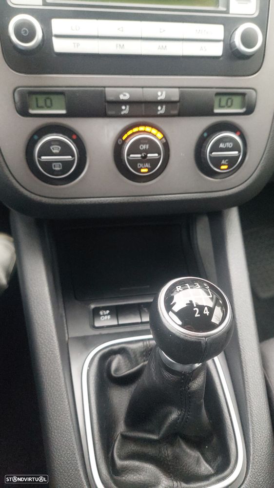 VW Golf 1.9 TDi BlueM. Confortline - 16