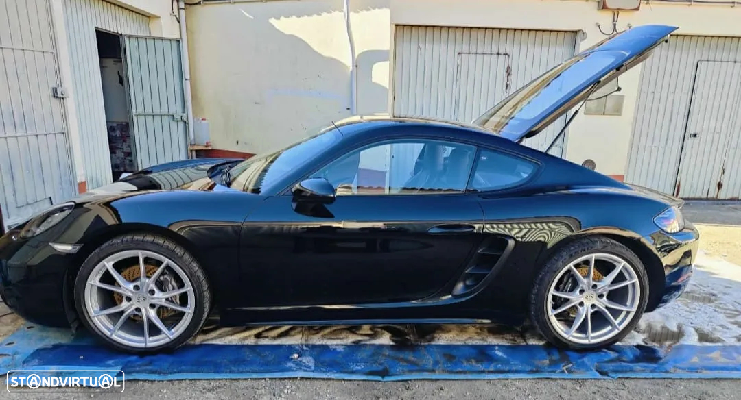 Porsche 718 Cayman - 2