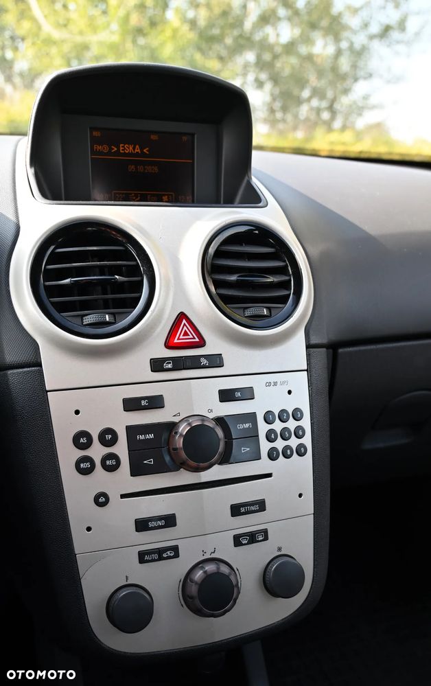 Opel Corsa - 27