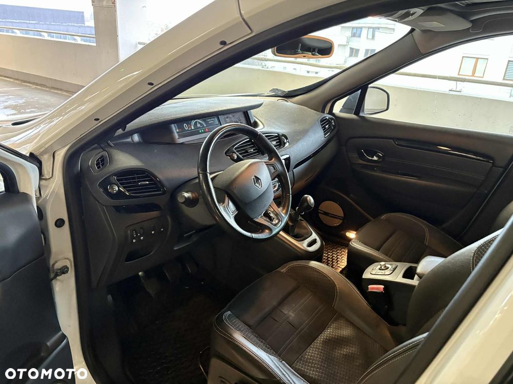 Renault Scenic 1.2 TCe Energy Bose - 10