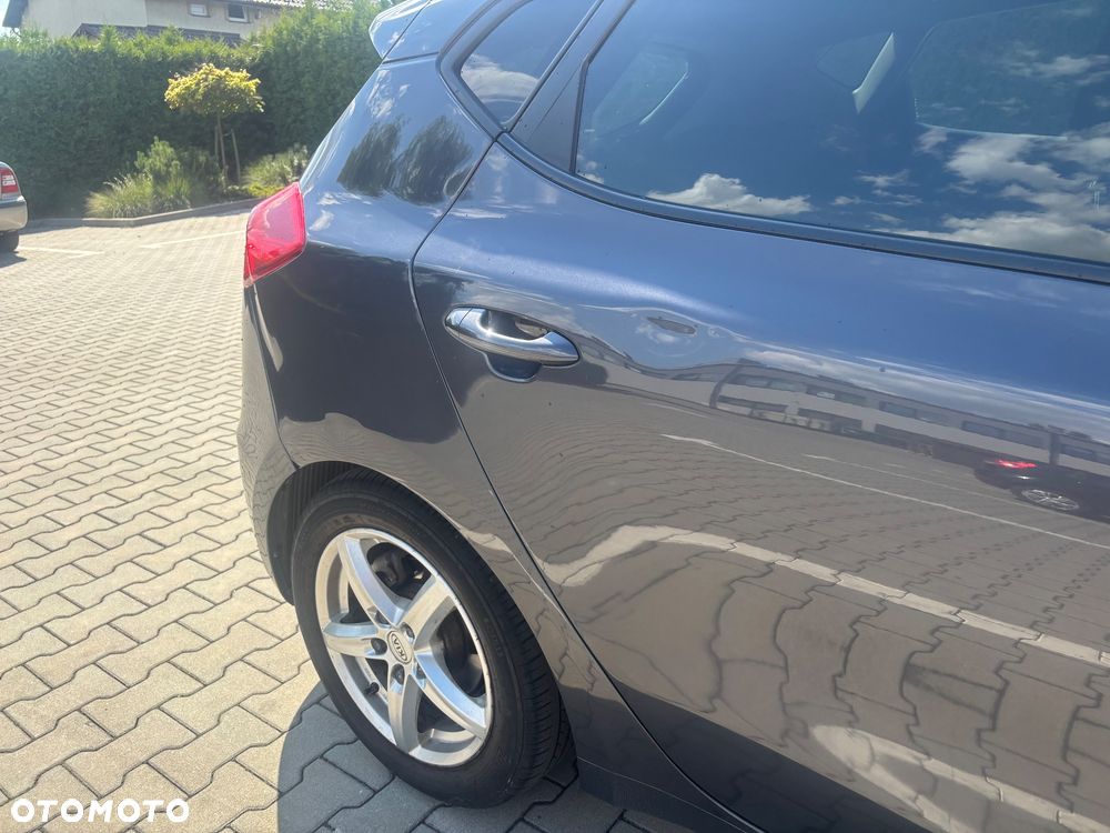 Kia Ceed - 9