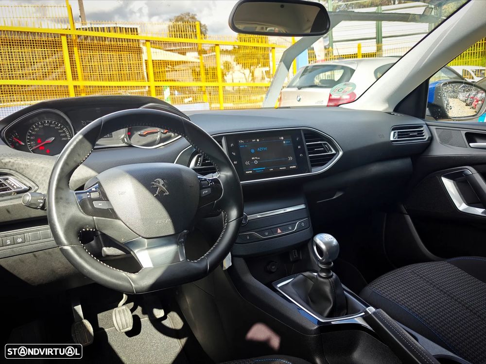 Peugeot 308 SW 1.5 BlueHDi Style - 4