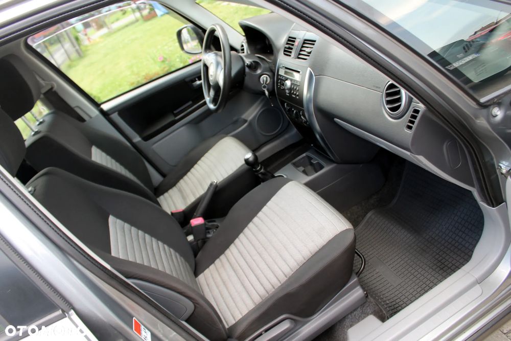 Suzuki SX4 Classic 1.6 VVT 4x4 Club - 11
