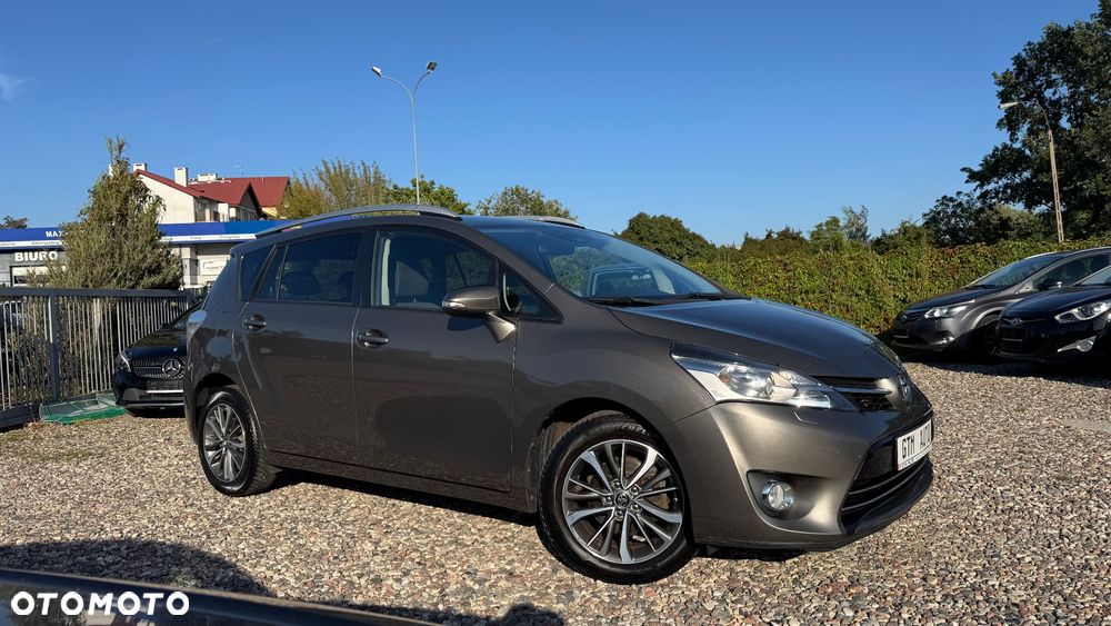 Toyota Verso 1.8 Premium EU5 7os - 19