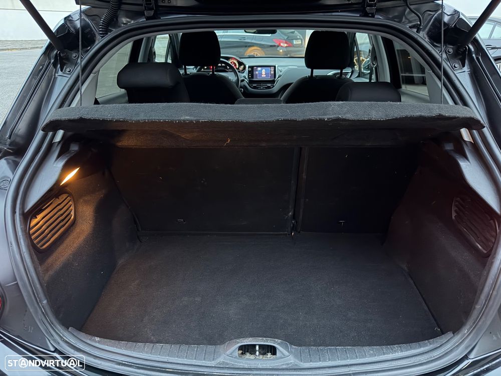 Peugeot 208 1.2 PureTech Style - 14