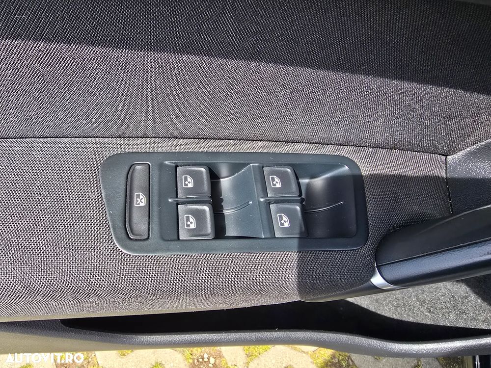 Volkswagen Golf Sportsvan 2.0 TDI (BlueMotion Technology) Sound - 13