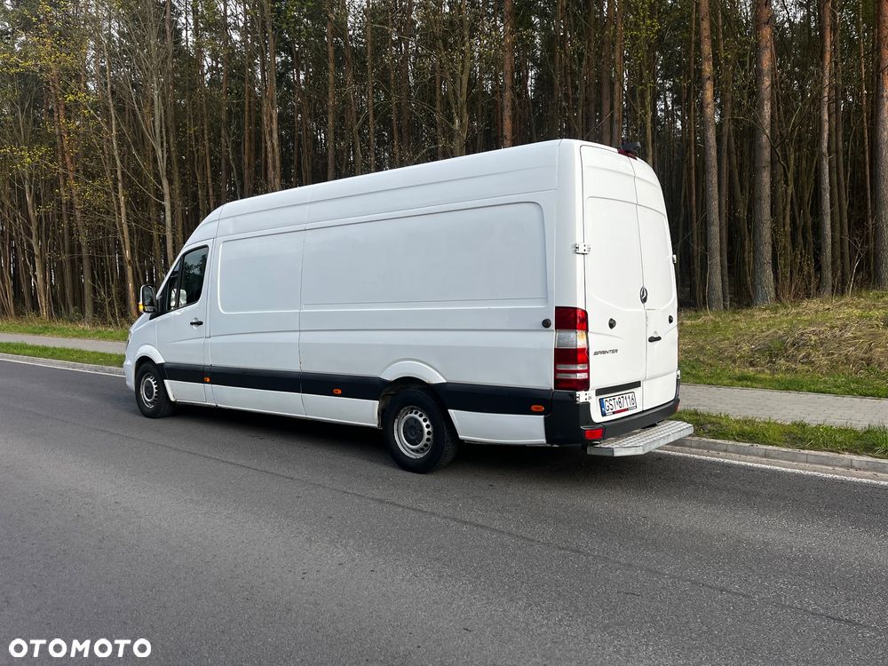 Mercedes-Benz Sprinter - 4