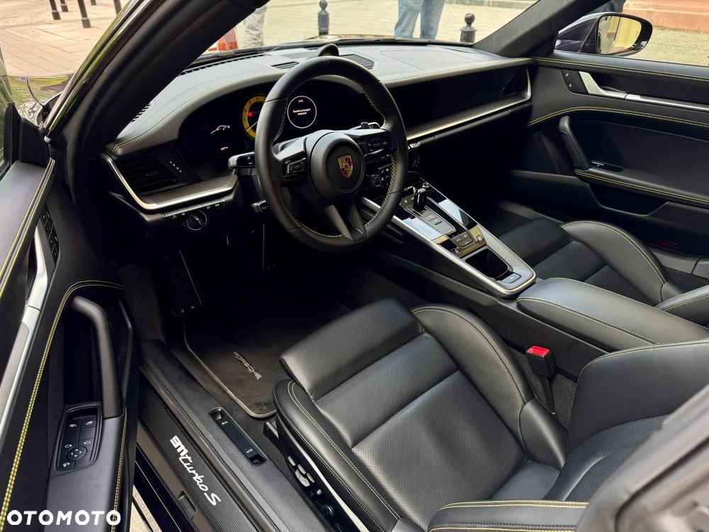 Porsche 911 Turbo S - 22