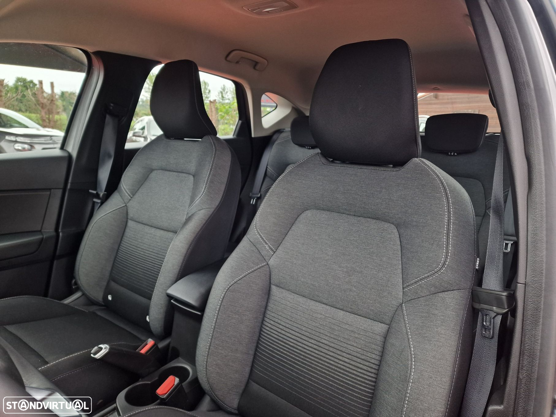 Renault Captur 1.0 TCe Exclusive - 10