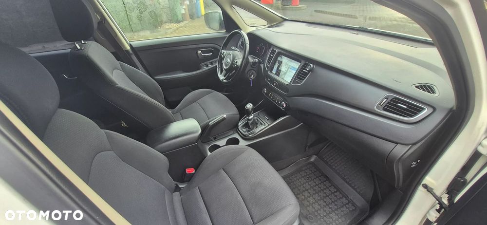 Kia Carens 1.7 CRDi 115 Dream Team Edition - 13