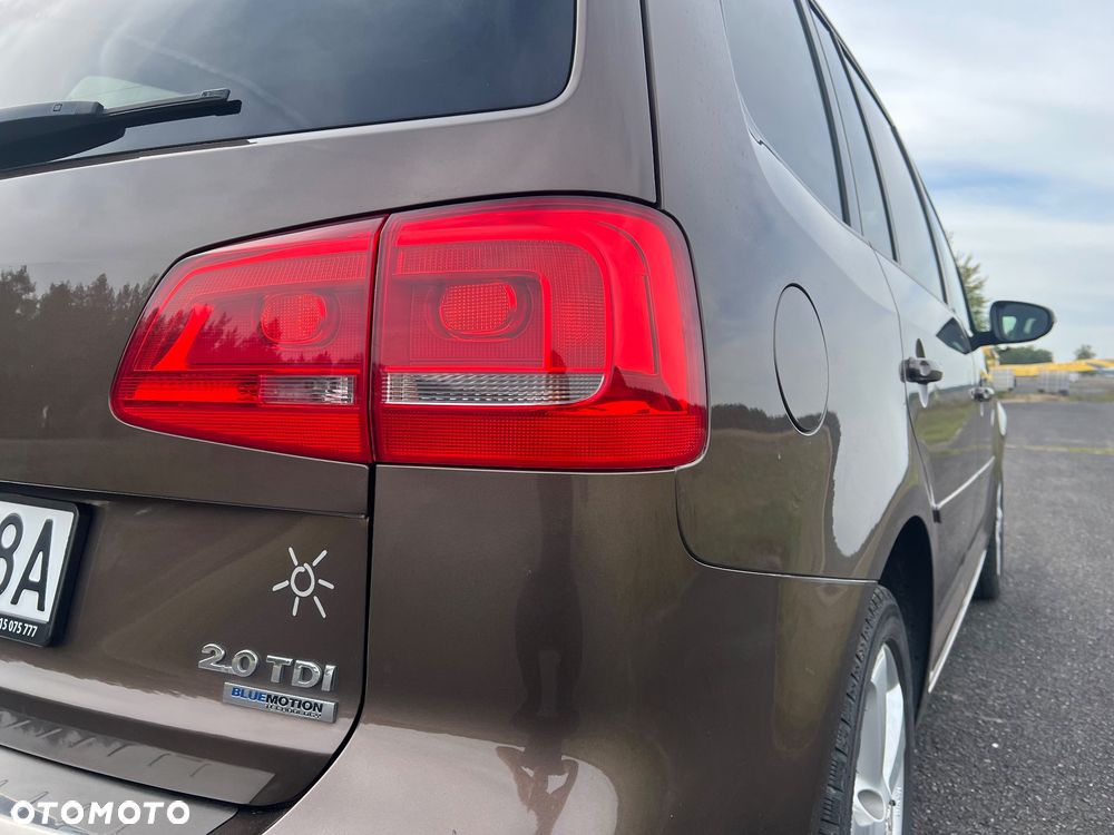 Volkswagen Touran 2.0 TDI DPF BlueMotion Technology Comfortline - 14