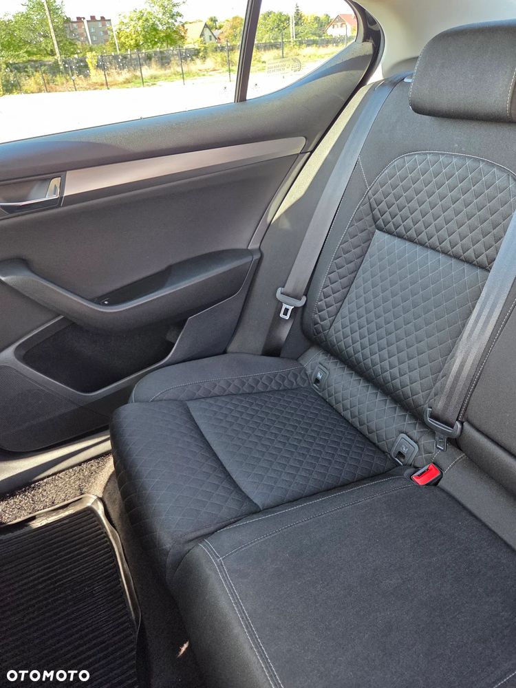 Skoda Superb 2.0 TDI Style - 16