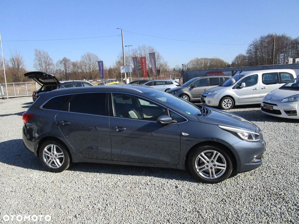 Kia Ceed 1.6 GDI Business Line - 10