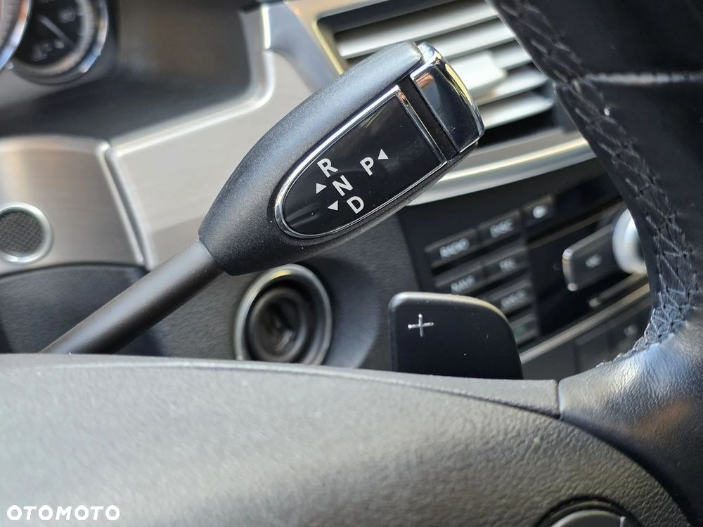 Mercedes-Benz Klasa E 350 CGI BlueEFFICIENCY 7G-TRONIC Avantgarde - 22