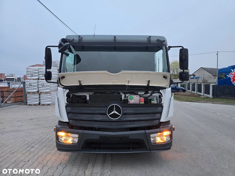 Mercedes-Benz Atego/Wywrotka/Manual/Blokada mostu - 39