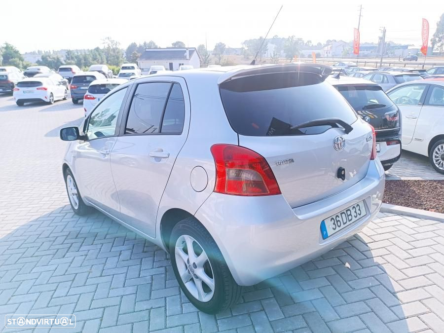 Toyota Auris 1.4 D-4D - 2