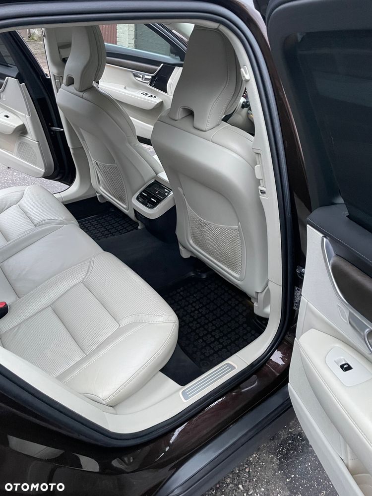 Volvo V90 D5 AWD Momentum Pro - 20