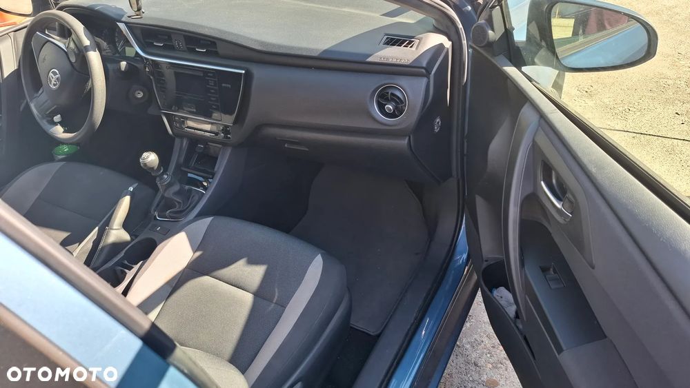 Toyota Auris 1.6 Active - 14