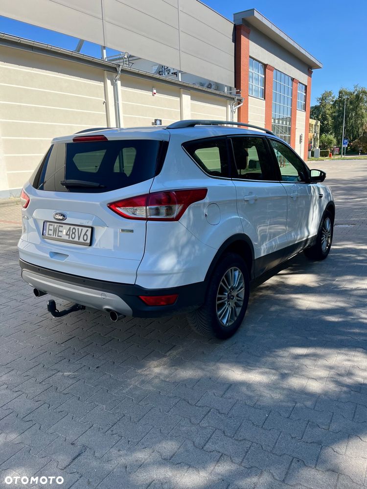 Ford Kuga 1.6 EcoBoost 2x4 Titanium - 6
