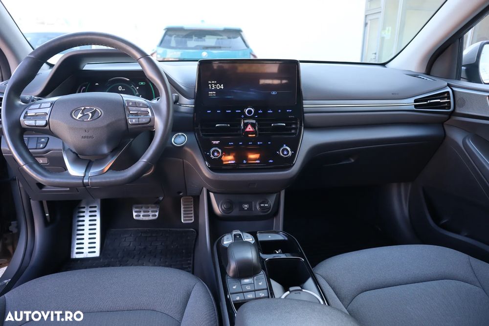 Hyundai IONIQ - 11