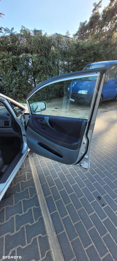 Suzuki Liana Kombi 1.6 Comfort - 22