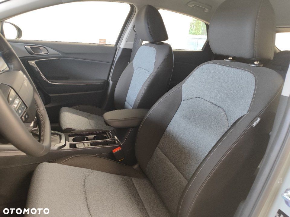 Kia XCeed - 11