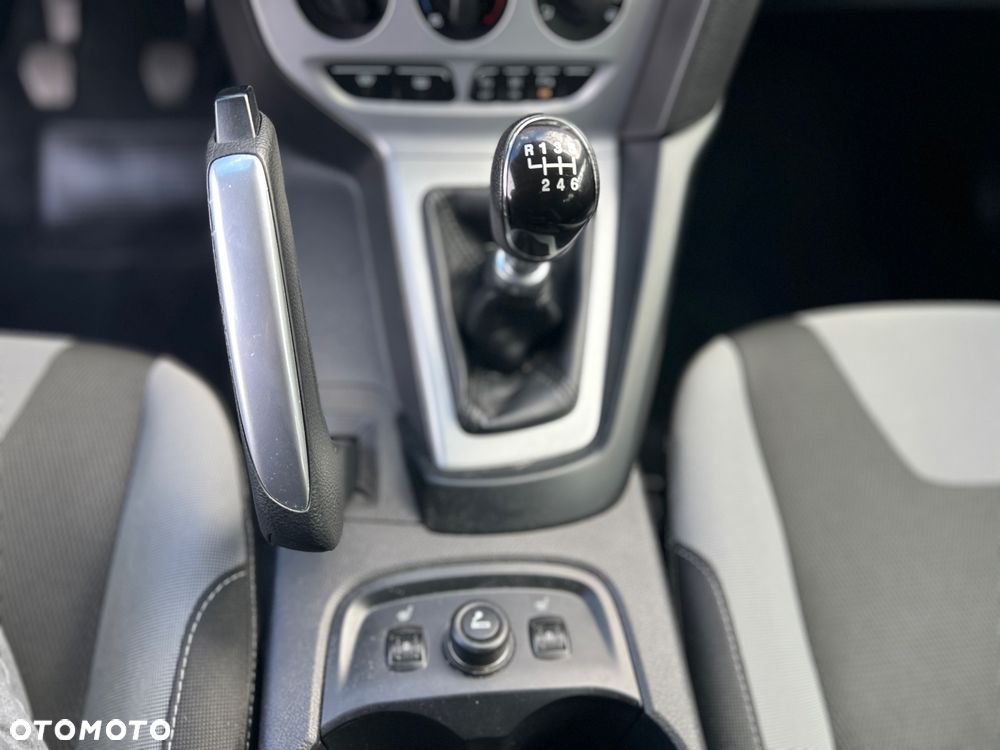 Ford Focus - 13