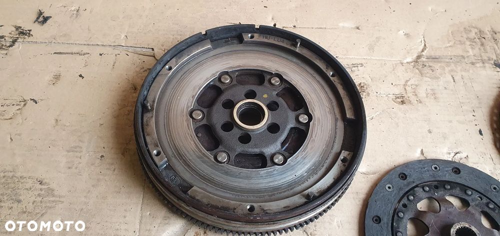 Sprzęgło dwumas koło dwumasowe tarcza docisk Audi A4 B6 1.6 - 2