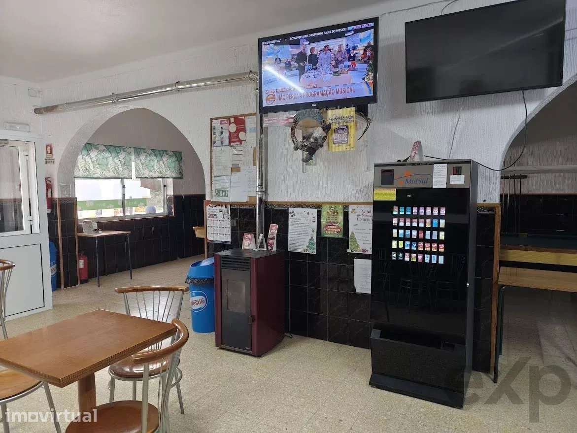 Moradia T3 e Snack Bar - Grande imagem: 3/23