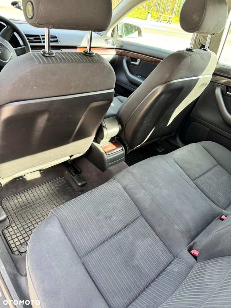Audi A4 Limousine 2.0 TDI DPF - 9