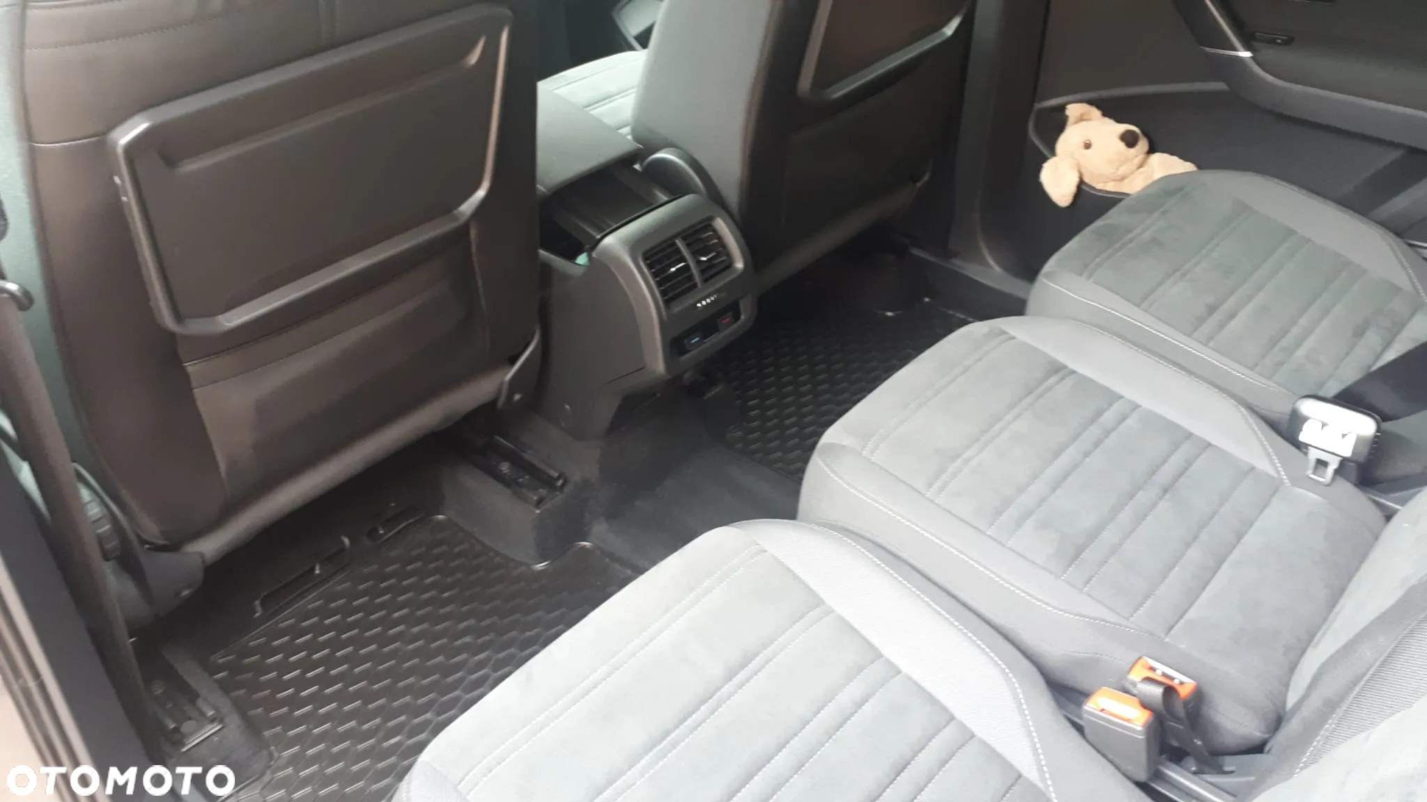 Volkswagen Touran - 13
