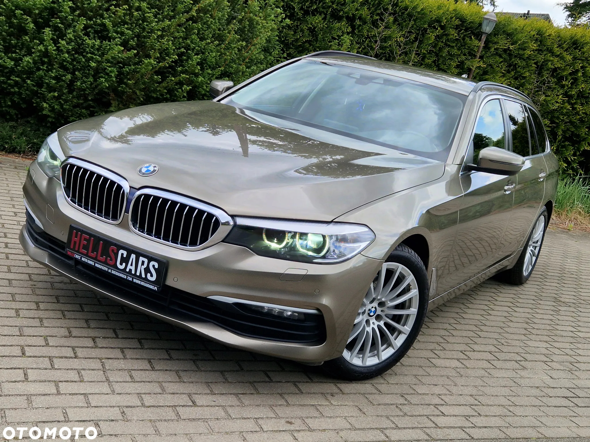 BMW Seria 5 520d xDrive Touring - 12
