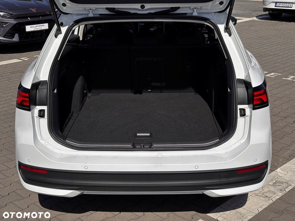 Volkswagen Passat Variant 2.0 TDI SCR DSG - 32