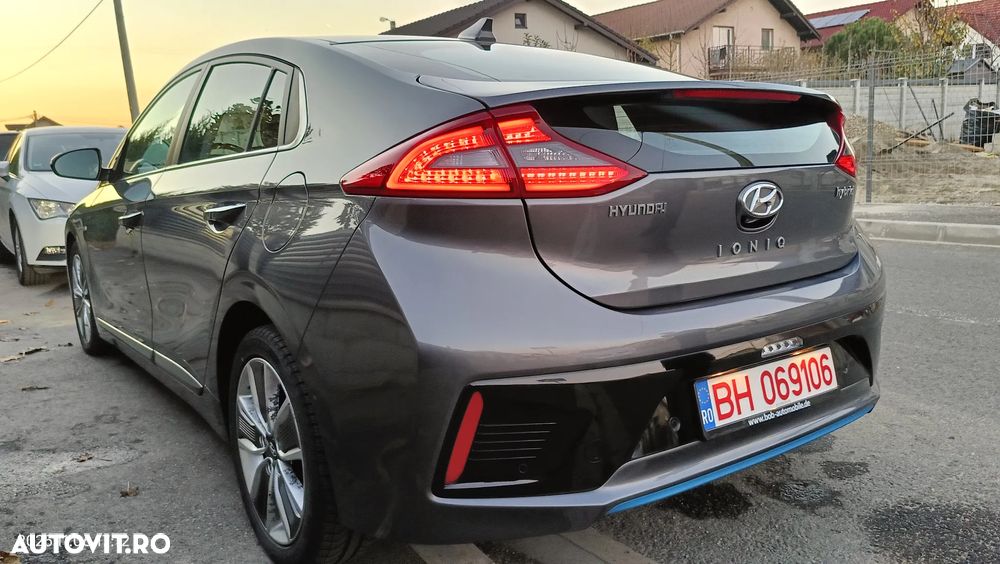 Hyundai IONIQ - 4