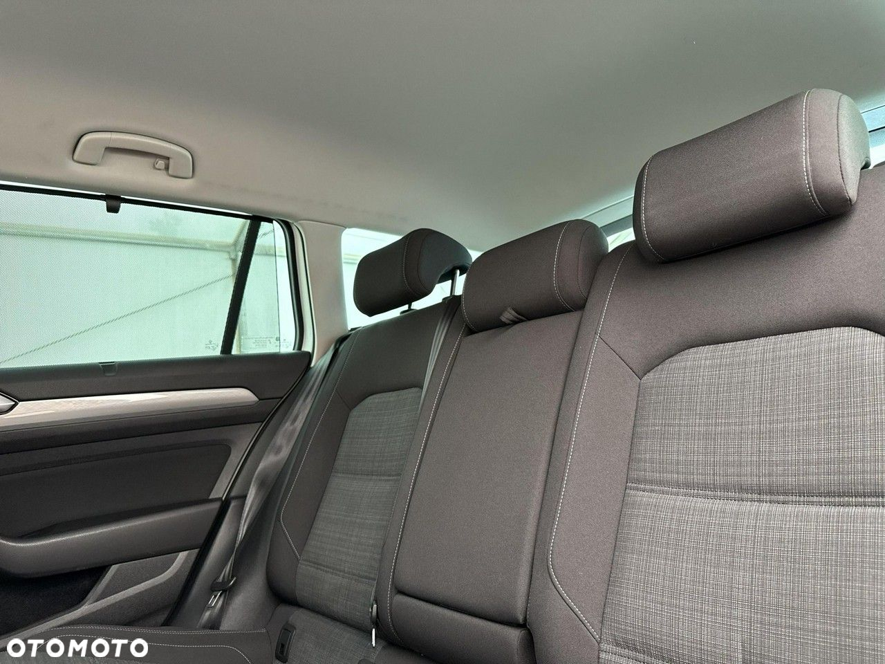 Volkswagen Passat - 18